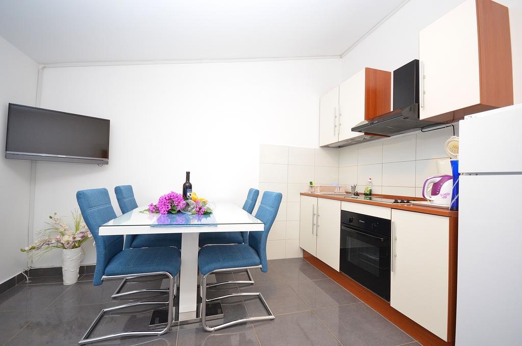 Apartments Miriam Srima Vodice Exterior photo